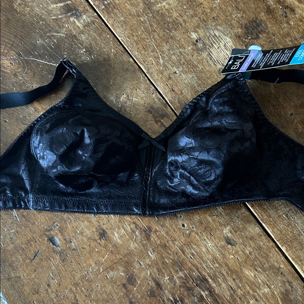 Bali Black Wireless Comfort Bra 36C